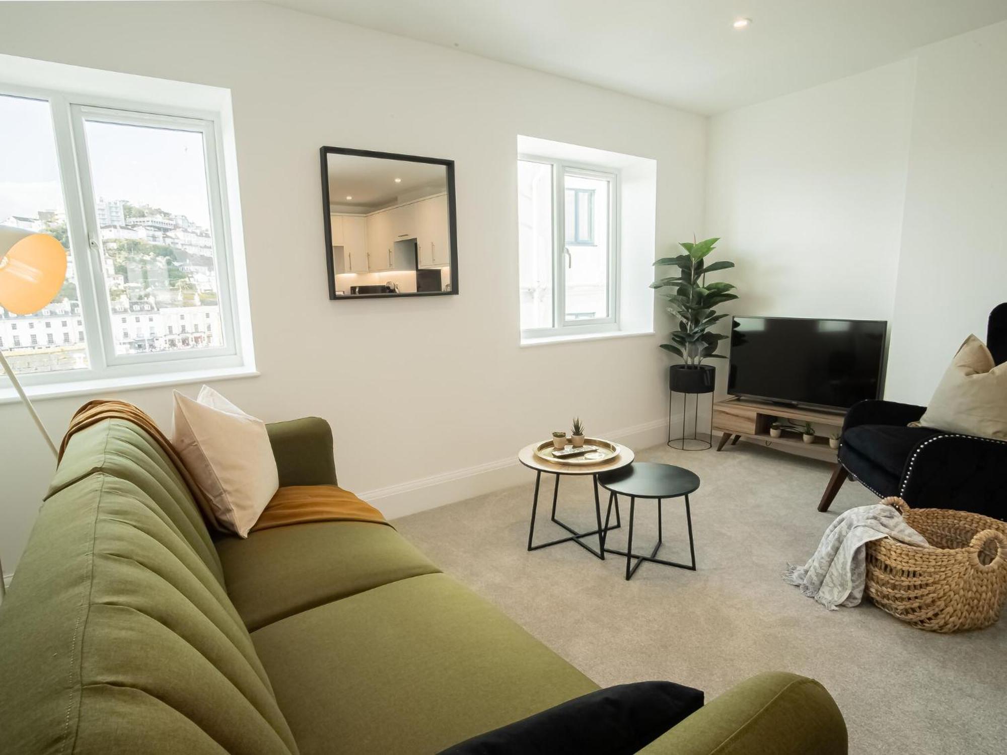 Apartment Luxe Central Overlooking Harbour Near Babbacoombe Beach Torquay
